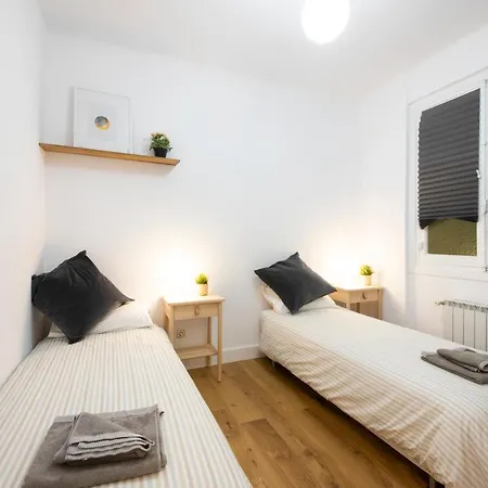 Casa Playa Zurriola-Aviso-Obras En La Fachada Del Patio Hasta Mayo O Junio-No Ha Habido Quejas Por El Ruido-Precio Bajo- House Playa Zurriola-Warning-Works On The Facade Of The Patio Until May Or June-There Have Been No Noise Complaints- Low Price San Sebastian Exterior photo