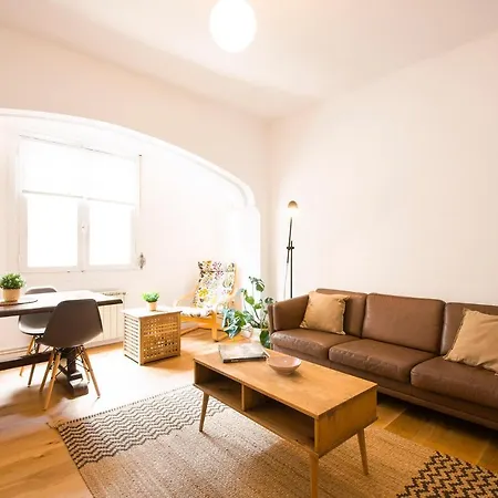 Casa Playa Zurriola-Aviso-Obras En La Fachada Del Patio Hasta Mayo O Junio-No Ha Habido Quejas Por El Ruido-Precio Bajo- House Playa Zurriola-Warning-Works On The Facade Of The Patio Until May Or June-There Have Been No Noise Complaints- Low Price San Sebastian Exterior photo