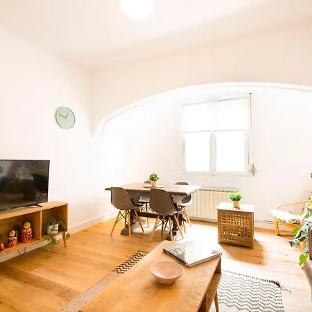 Casa Playa Zurriola-Aviso-Obras En La Fachada Del Patio Hasta Mayo O Junio-No Ha Habido Quejas Por El Ruido-Precio Bajo- House Playa Zurriola-Warning-Works On The Facade Of The Patio Until May Or June-There Have Been No Noise Complaints- Low Price San Sebastian Exterior photo