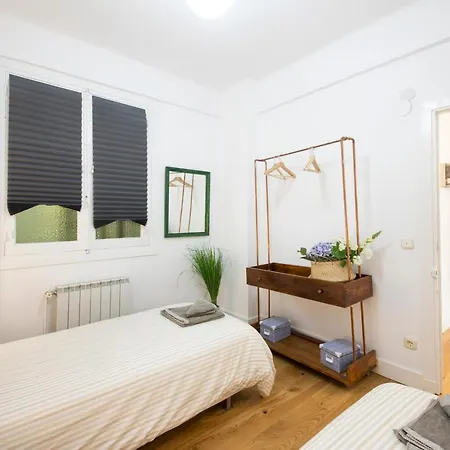Casa Playa Zurriola-Aviso-Obras En La Fachada Del Patio Hasta Mayo O Junio-No Ha Habido Quejas Por El Ruido-Precio Bajo- House Playa Zurriola-Warning-Works On The Facade Of The Patio Until May Or June-There Have Been No Noise Complaints- Low Price San Sebastian Exterior photo